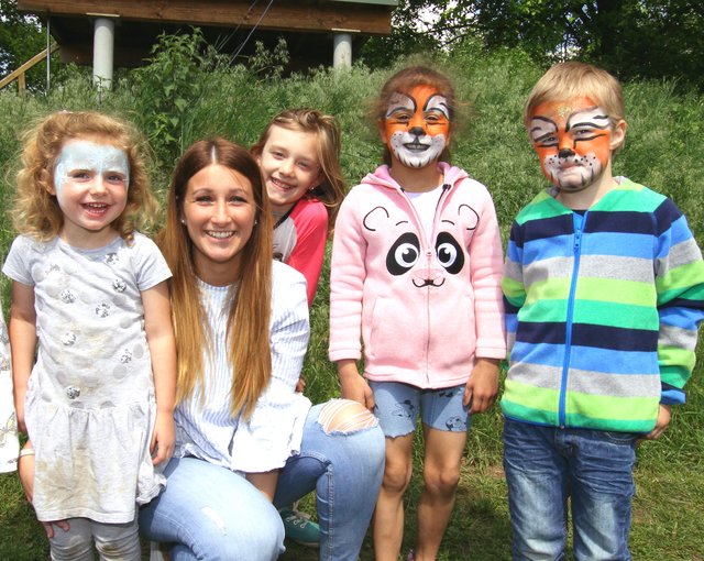 Im Rahmenprogramm des Baseball-Events gab es Kinderschminken mit Melissa