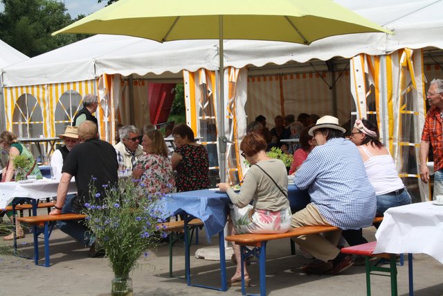 Bei Kaffee und Kuchen konnten die Besucher entspannen