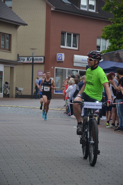 Schnellster Mann Simon Bäcker
