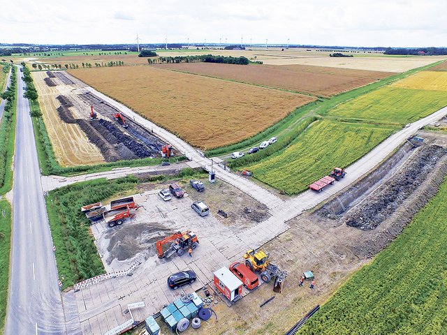 Eine Erdkabel-Baustelle aus der Vogelperspektive Foto: Tennet