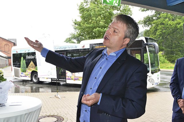 Tostedts Samtgemeinde-Bürgermeister Dr. Peter Dörsam freut sich, dass das Heideshuttle-Angebot nun auf die Samtgemeinde Tostedt ausgeweitet wird