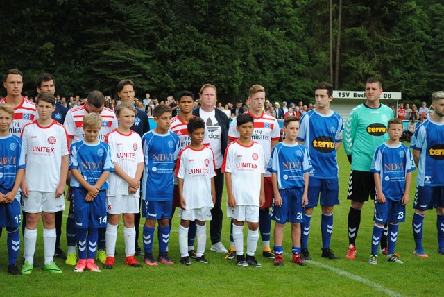 Die HSV-Profis zeigten sich bürger- und fannah