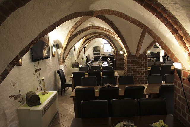 Die gotischen Gewölbe des Ratskellers: Das wohl älteste Haus Stades wurde erstmals1279 erwähnt. Früher waren hier Verkaufstände untergebracht