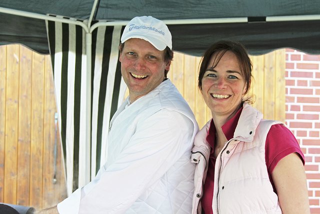Marcus Leben und seine Frau Nadine haben sich mit der Degenhof BBQ-Manufaktur selbstständig gemacht. Immer mehr Supermärkte nehmen ihre Produkte ins Sortiment auf