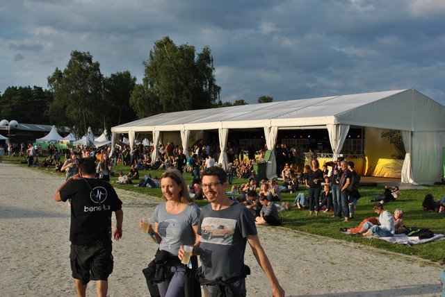 "A Summer's Tale" macht seinem Namen alle Ehre: Die Fans genossen die gute Stimmung und das sonnige Wetter