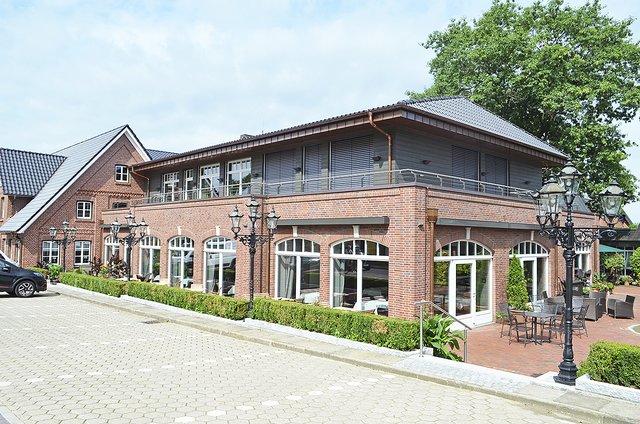 Der Neubau des Ringhotels Sellhorn wurde stilsicher 
gelungen an das bestehende Gebäude angegliedert