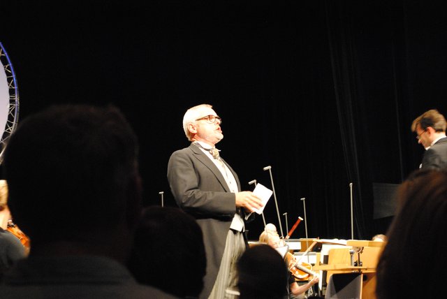 Durch das Programm führte der  musikalische Kabarettist Georg Renz