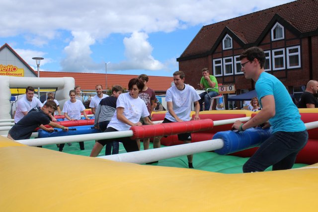 Viel Spaß hatten die Teilnehmer des Human-Soccer-Turniers