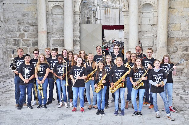 Die Bigband des Gymnasiums Meckelfeld besuchte kürzlich den kleinen kastilischen Ort Cuéllar im Norden Madrids | Foto: Gymnasium Meckelfeld