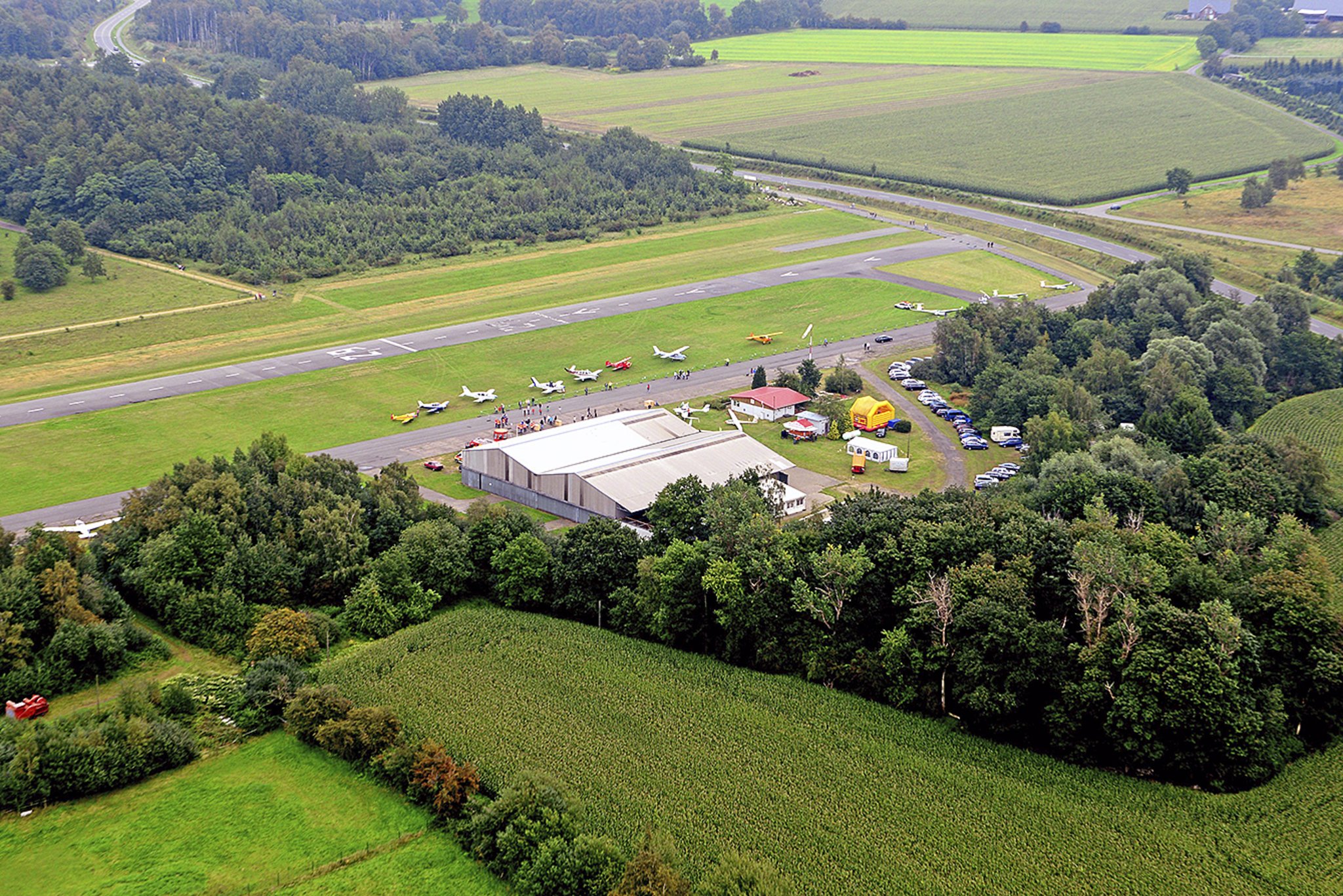 Einmal im Cockpit sitzen auf Zum Flugplatz in Stade! Stade