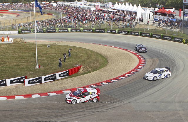 Andreas Steffen hat die Nase vor und leigt in der belgischen Rallycrossmeisterschaft auf Paltz zwei