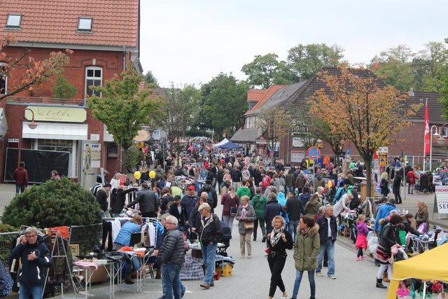 Der Flohmarkt in der Kirchstraße war wieder ein Besuchermagnet
