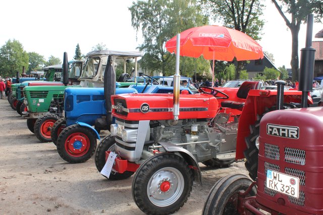 Lanz, Eicher, Fahr, Traktoren fast aller Oldtimer-Marken waren vertreten
