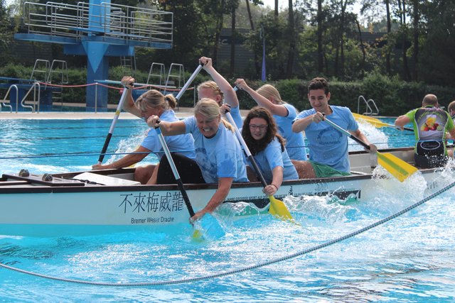 Die Mannschaft des  Freibad Förderverein legt sich ins Zeug