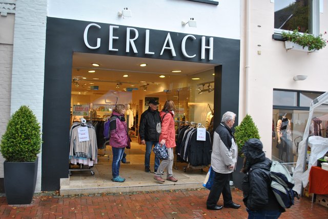 Sonntäglicher Shoppingspaß: Die Tostedter Geschäfte - darunter das Modehaus Gerlach - luden zum Bummeln ein