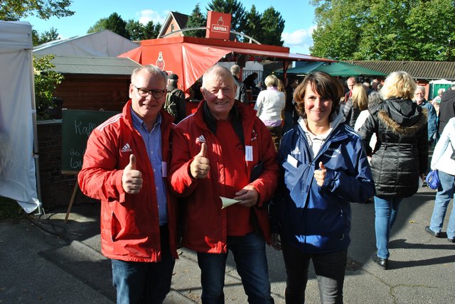 Freuten sich über die Resonanz (v. li.): Dirk Oertzen, Horst Müller und Anne Ulfert von der Herbstmarkt-Interessengemeinschaft Pattensen