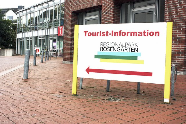 Die Touristen-Information ist unter der Stadtbücherei an der Kirchenstraße untergebracht