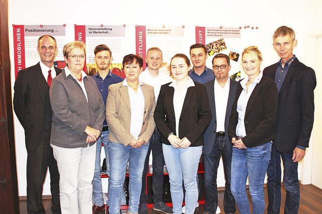 Die Immobilienprofis laden ein zum Immobilientag: Carsten Beck (v. li.), Annette Kendzia, Alexander Ehlen, Kerstin Hass, Dominik Zobel, Benita Schomburg, Anton Dechand, Michael Roese, Jennifer Grunert und Ralf Conath
