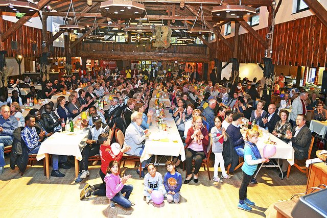 Die Schützenhalle war bis auf den letzten Platz belegt