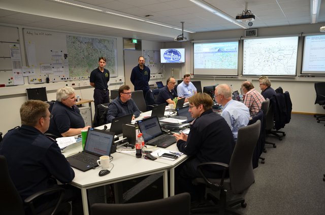 Die Technische Einsatzleitung in Hittfeld war in der Nacht zu Sonntag besetzt | Foto: Feuerwehr Landkreis Harburg