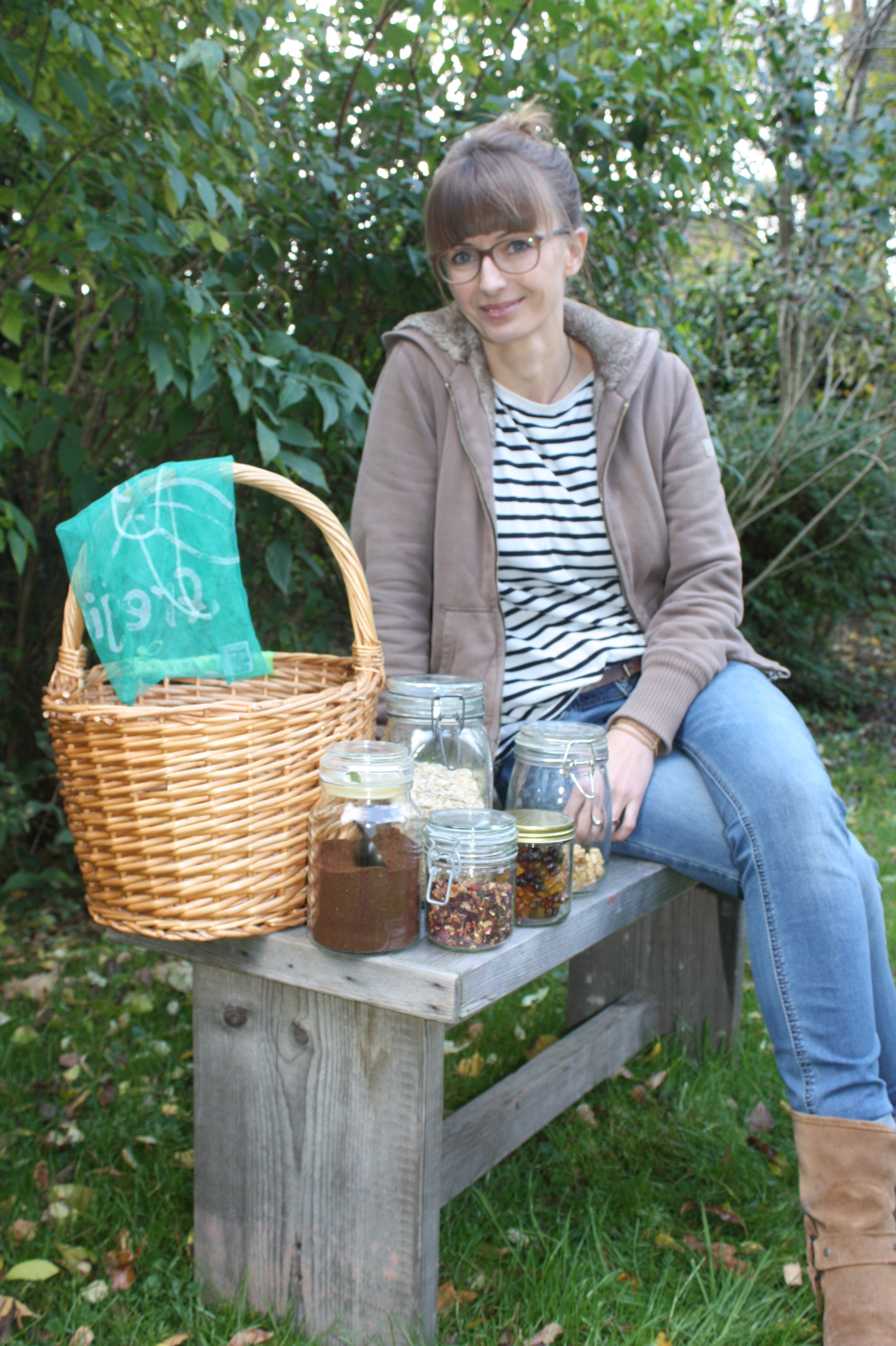 Kaffee, Tee und Nüsse lose, Obst und Gemüse in Korb oder Stoffsäckchen: Jeder kann helfen, Plastikmüll zu vermeiden, ist Alexandra Miemczyk überzeugt