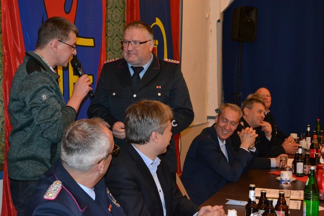 Königsmoors Bürgermeister Matthias Schuback (li.) gehörte zu den Gratulanten