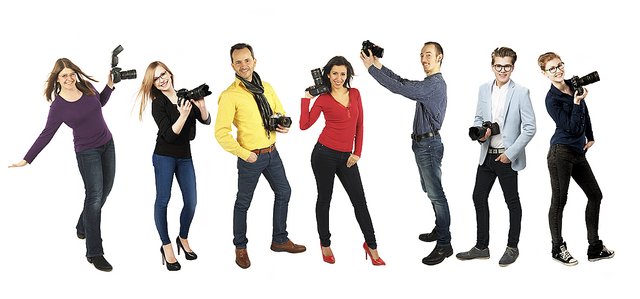 Das engagierte Team (v. li.): Diana Keitel (Fotografin), Eileen Müller (Fotografin), Ralf Maurer (Filialleiter), Gamze Gerschau (Fotografin), Florian Heinrich (Fotomedienfachmann), Ben Husmann (Auszubildender Fotomedienfachmann), Kristin Dierks (Auszubildende Fotomedienfachfrau). Nicht auf dem Foto sind die drei Jahrespraktikanten Tim Schmidt, Pascal Schlüer und Annika Ritter