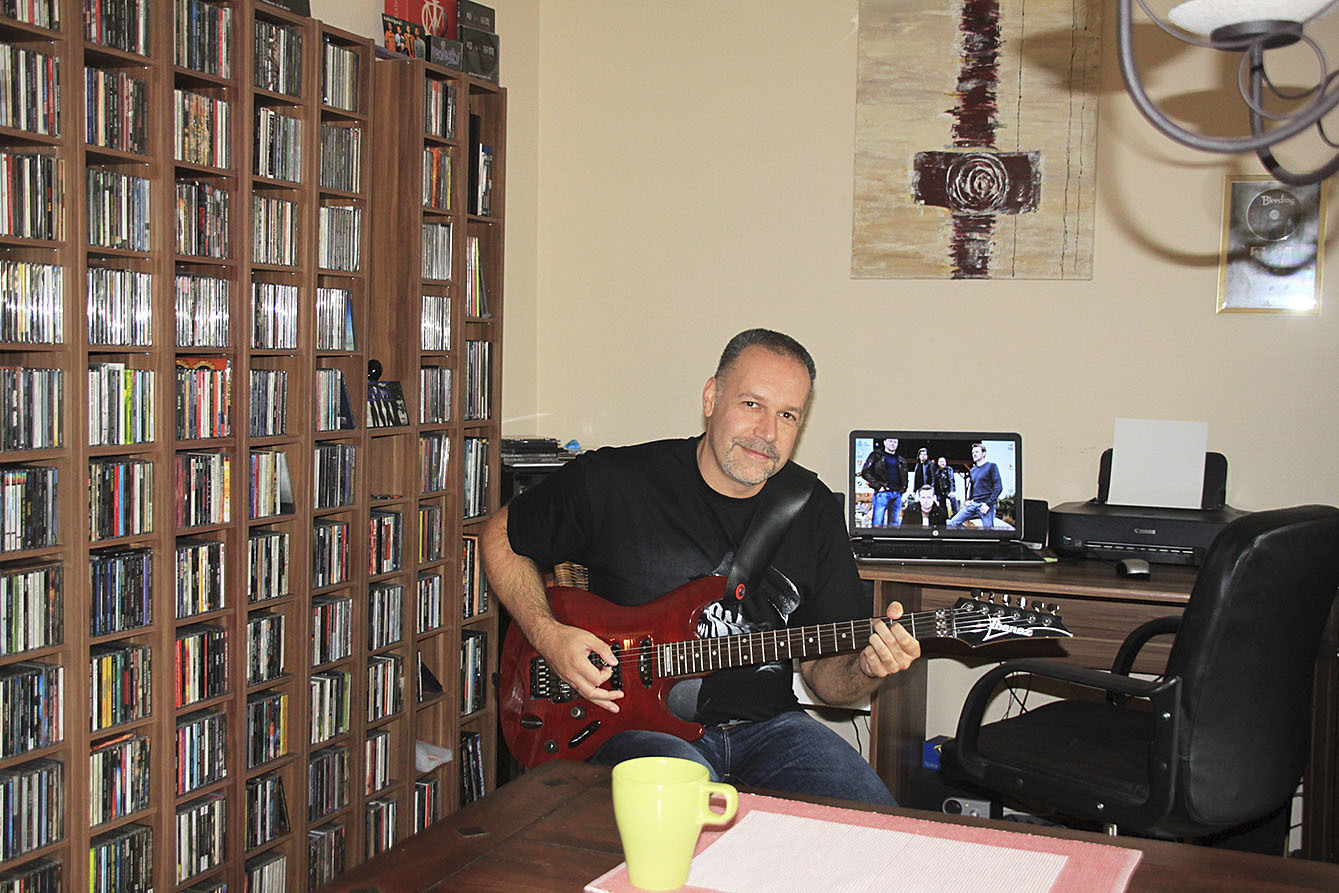 Schreibt Metal-Songs im Wohnzimmer: Komponist und Gründungsmitglied Marc Nickel