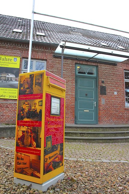 Postkasten am Christkindplatz 1