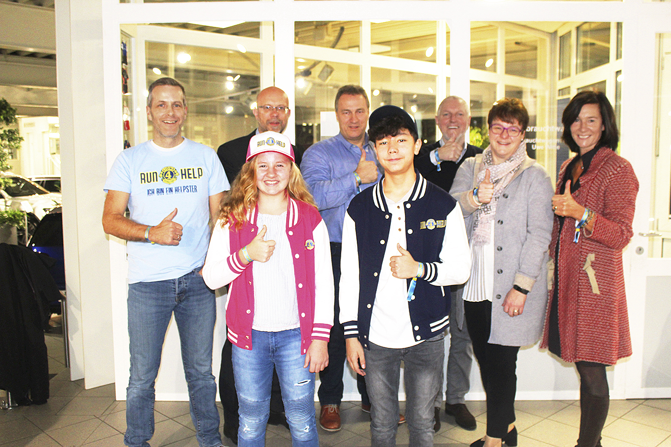 Freuen sich auf den Run4Help (v. li.): Christoph Reise (Orga-Team), Emmi Lou Hennecke
(Helpster-Queen), Thomas Wilde (TOPOS), Wolf-Dietrich Witt (Witt Bau),
Scott Philbey (Helpster King), Friedrich Harre (Lions Club Orga-Team),
Kerstin Witte (Kuhn + Witte) sowie Jutta Plate (von und zu hause Immobilien) Foto: mi