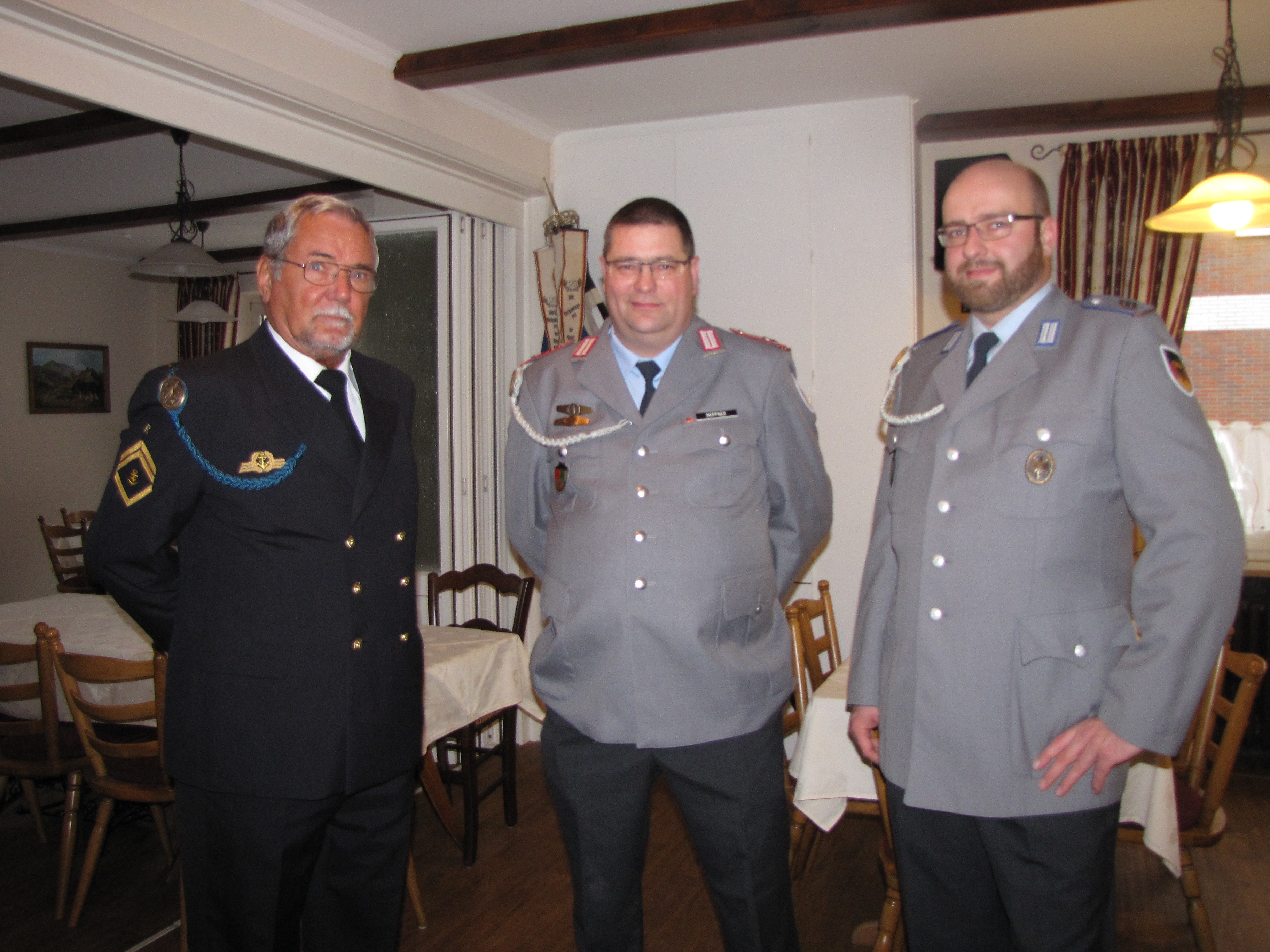Der Vorstand der Reservistenkameradschaft mit (v. li.) Hartmut Kretzschmar, Jörg Heppner und Ulf Krohn