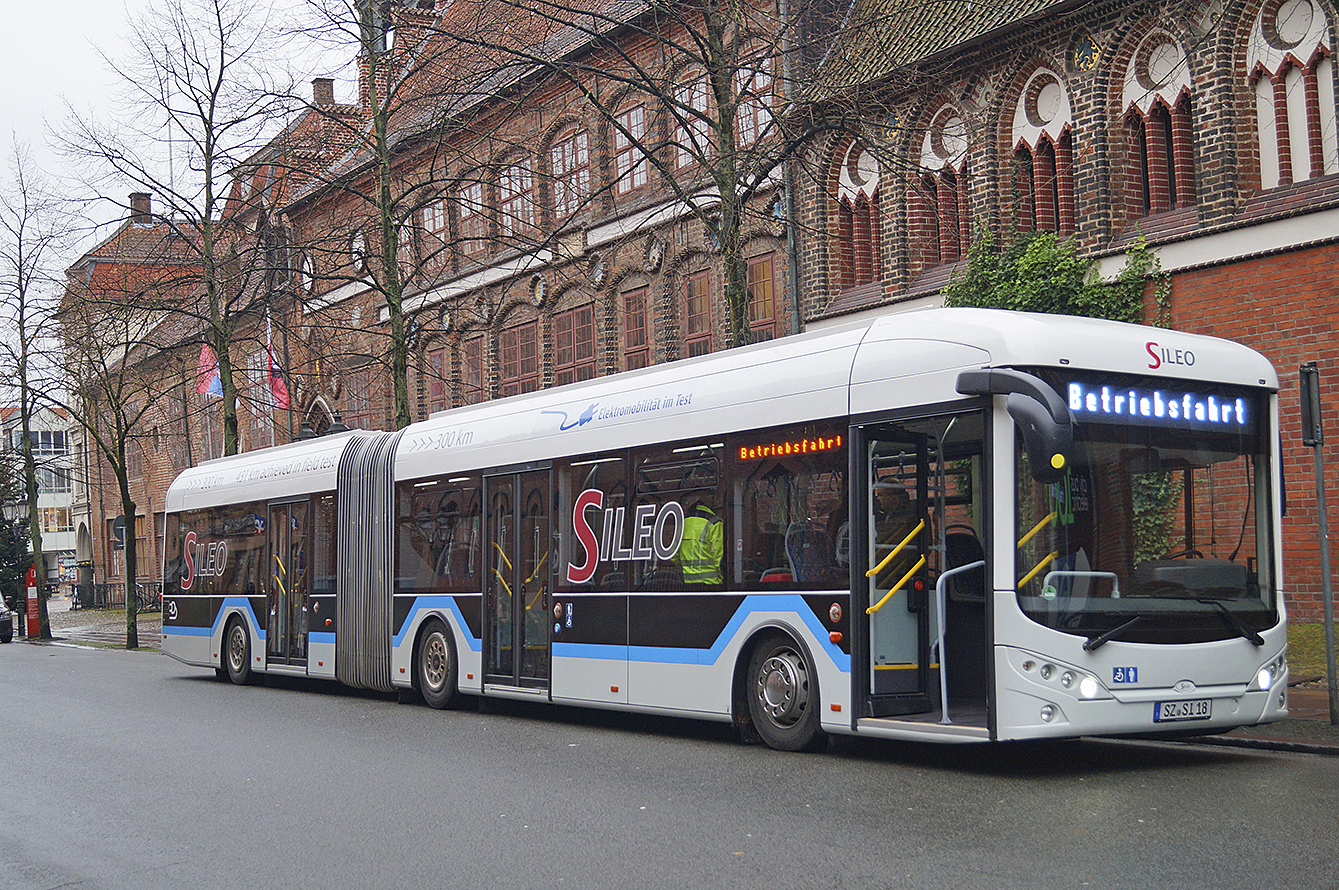 Einer der beiden E-Busse, die in Lüneburg von der KVG getestet wurden