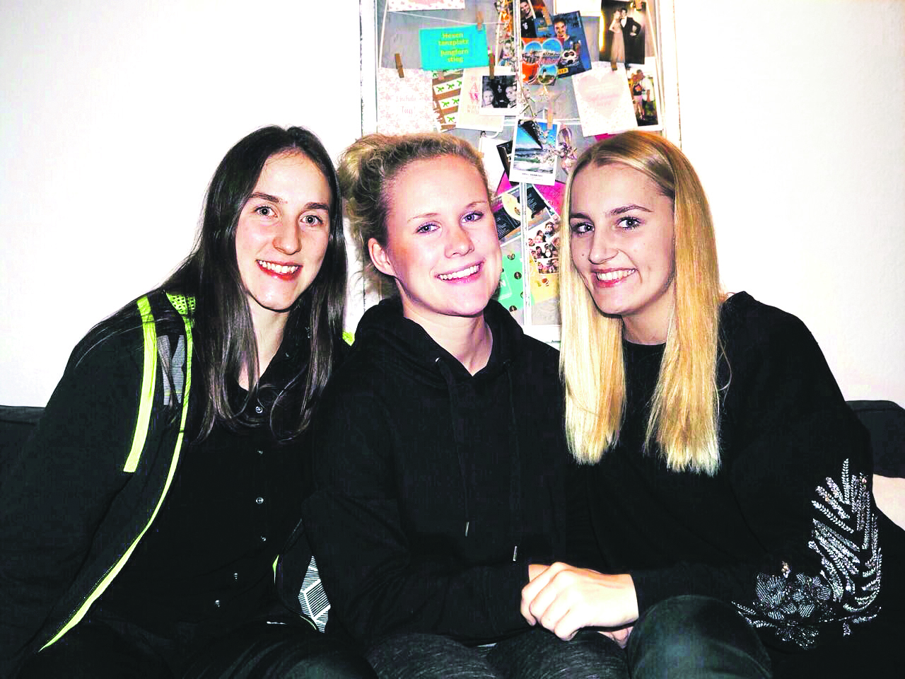 Ein fröhliches Trio (v. li.): die WG-Bewohnerinnen Svea Geist, Alina Krey und Lisa Borutta