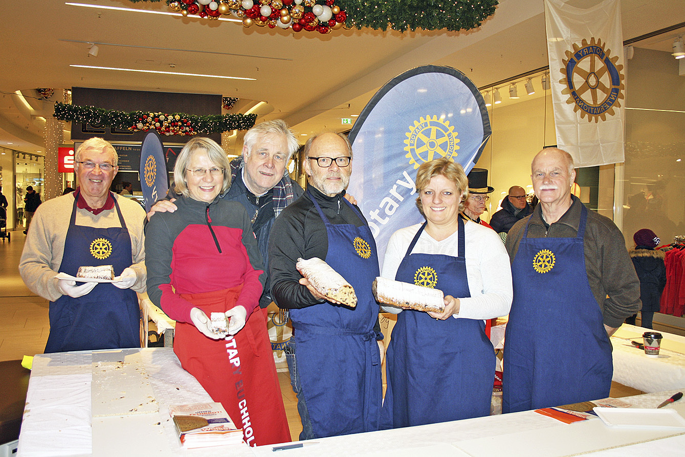 Torsten Repenning (v. li.), Dr. Renate Taugs, Jörg von Bargen, Präsident Dieter Hinnerkort, Dr. Caroline Cordesmeyer und Dr. Karl-Heinz Lubbers vom Buchholzer Rotary Club