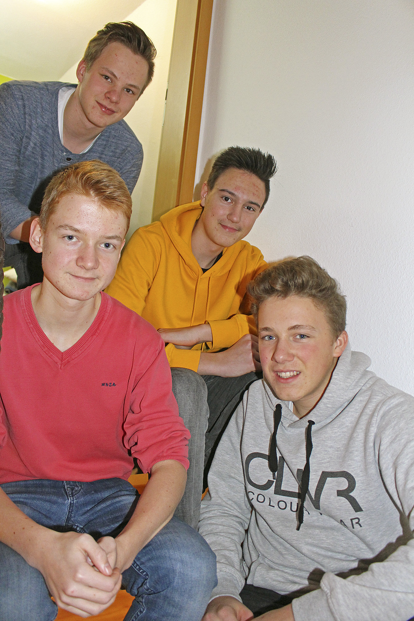 Ein Teil der Film-Crew: Benny Trey (li. oben) mit Moritz Bach, Tim Rhinow und Niklas Ruehs (v. li.)
