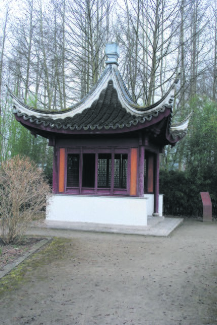 Wird wegen seiner Baufälligkeit abgerissen: der "Chinesische Pavillon" im Eckermannpark