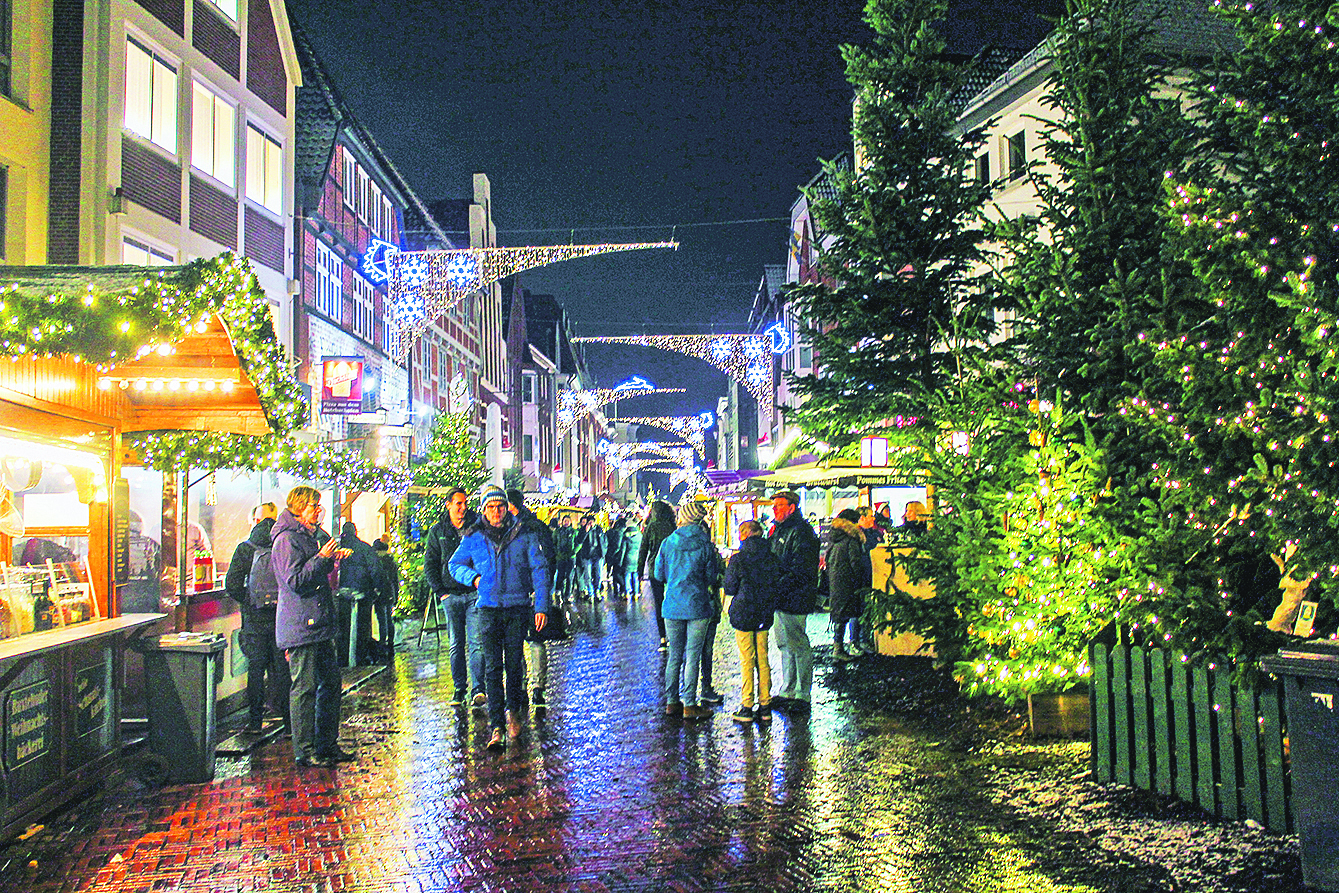 Die Fußgängerzonen in Stade und Buxtehude sind beliebte Weihnachtseinkaufsmeilen. Das WOCHENBLATT hat bei Einzelhändlern nachgefragt: Wie läuft das Geschäft?