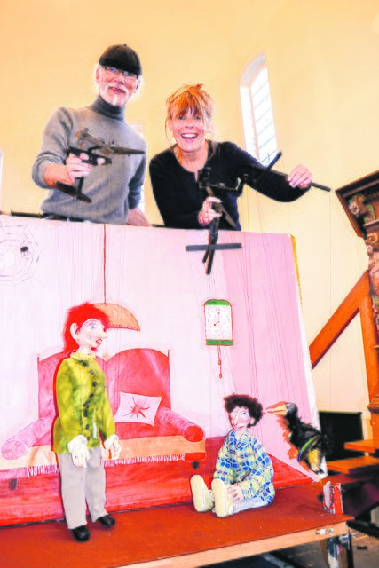 Pamela Fleck begeisterte die Kinder mit ihrem Marionettentheater "Traum Fleck". Björn Papke zeichnete für die Technik verantwortlich