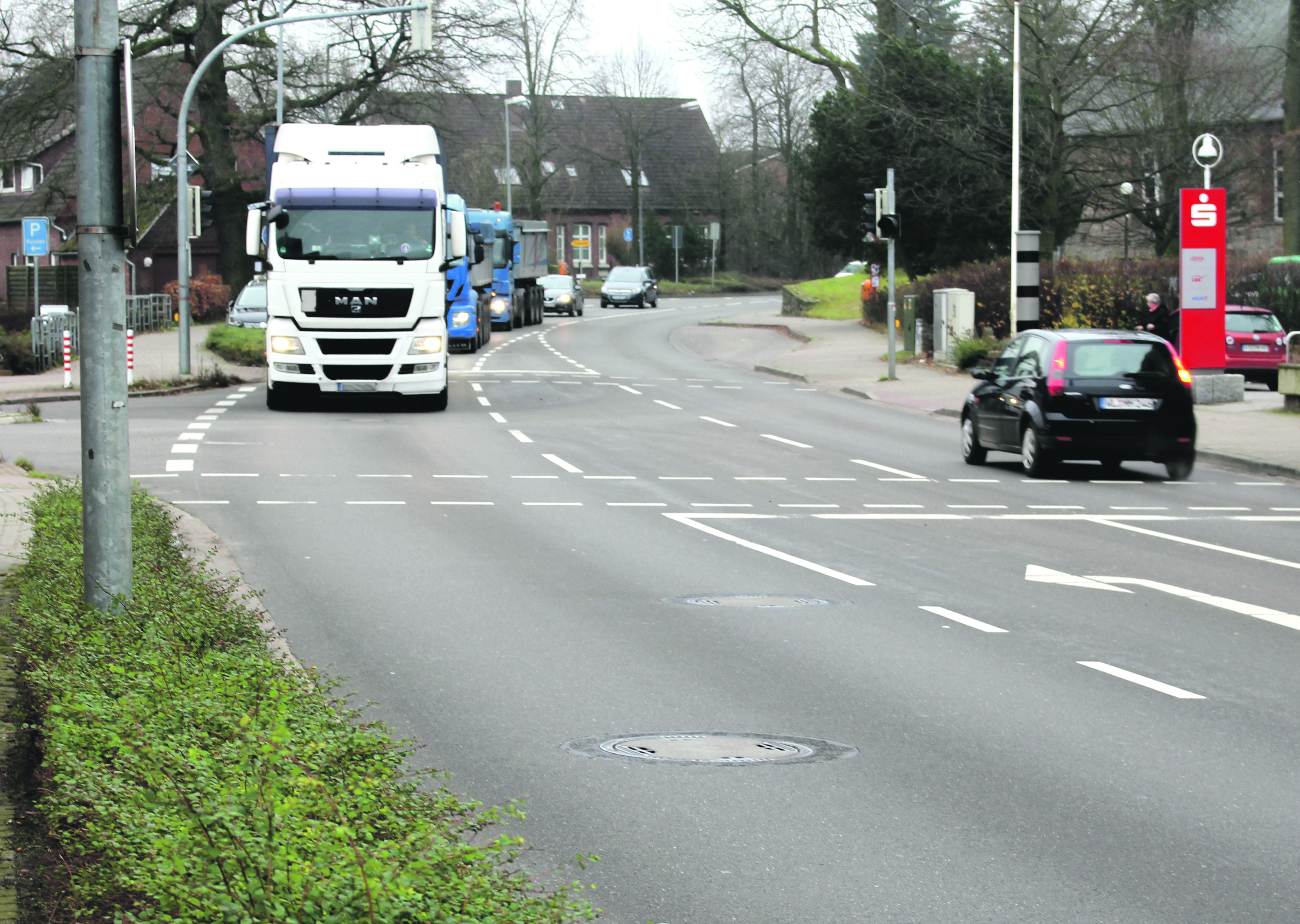 Kaum zu ertragen: der Lkw-Verkehr auf der B3 in Elstorf