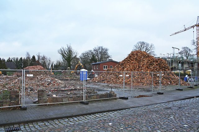 ... auf dem Areal von Steffen Lücking sollen drei Wohnhäuser und kleinere Gewerbeflächen gebaut werden