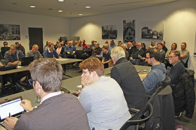 So gut sind Ausschusssitzungen selten besucht: Rund 40 Anwohner aus dem Umfeld der Rübker Straße waren ins Stadthaus gekommen