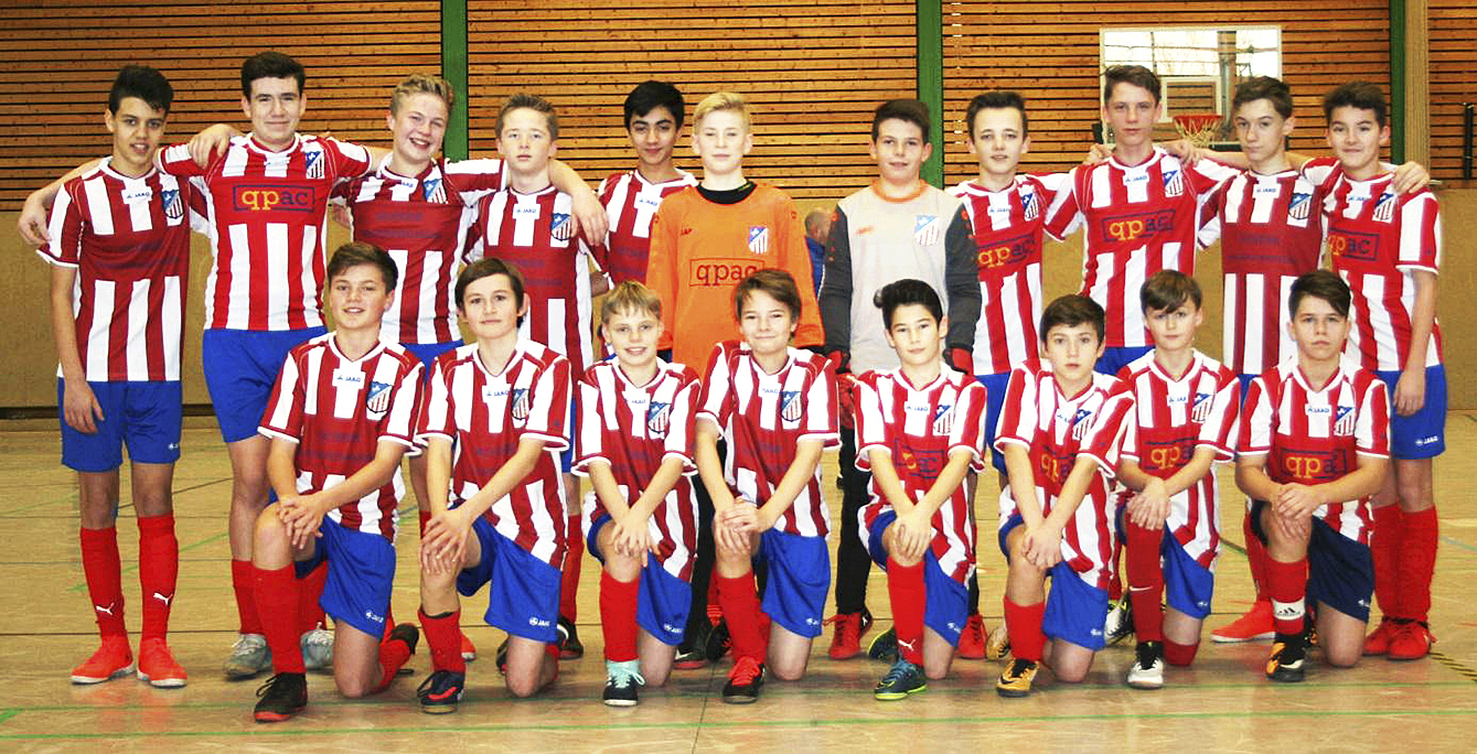 Spannend werden auch die Turniere am
Sonntag. Die U14 des FC Rosengarten trifft auf hochkarätige Gegner