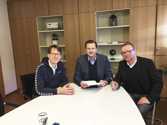 Tabea-Vorsitzender Andreas Hohnhorst (re.) und sein Vize Björn Protze (li.) mit dem CDU-Bundestagsabgeordneter Oliver Grundmann