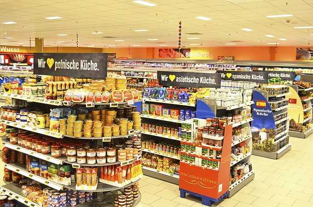 Spezialitäten aus vielen Ländern werden im Edeka Dalinger Frischecenter präsentiert