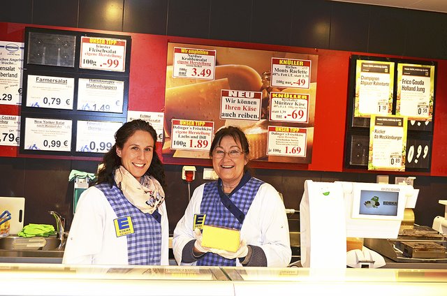 Fachwissen rund um Käseprodukte: Souher Ritter (li.) und Karina Schuld