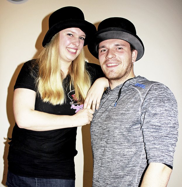 Im Einsatz als „Eltern“: Alina Thiel und Kirian Drewes
