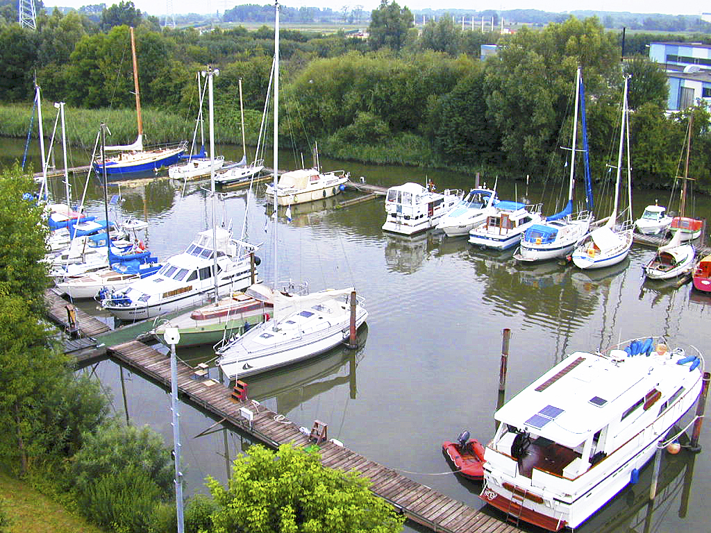 Der SC Diamant hat einen eigenen Hafen an der Schwinge