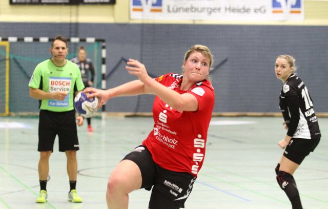 Sarah Lamp in Torlaune