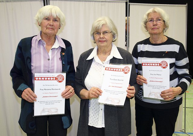 Für 40 Jahre Vereinstreue wurden ausgezeichnet (v.l.): Marianne Marckwardt, Gisela Kondritz und Ilse Möbius