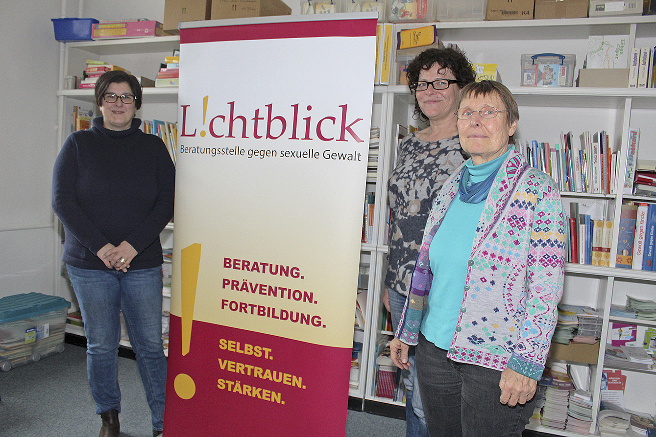 "Kein Flirtverbot, sondern ein respektvoller Umgang ist wichtig", finden (v.li.) (Colette Schiwietz, Birgit Staggat udn Renate Bergmann